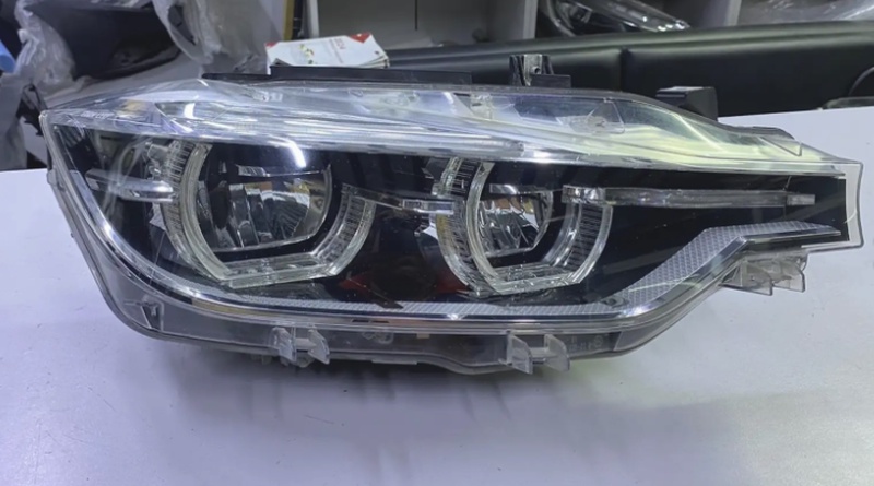 Фара на BMW F30 Led